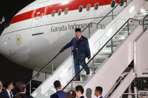 Tiba di Tokyo, Prabowo Disambut Pejabat Pemerintah Jepang di Haneda Airport