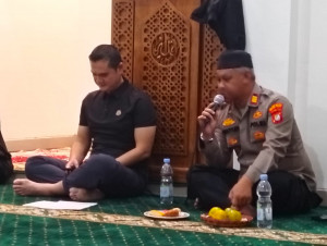 Kapolsek Bekasi Barat Gelar Jakarta On The Spot di Masjid At Taubah, Serap Aspirasi Warga dan Sampaikan Pesan Kamtibmas