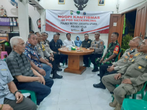 Kapolsek Koja Gelar Ngopi Kamtibmas Bersama Warga RW 03 Tugu Utara