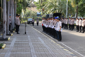 Kapolres Kepulauan Seribu Apresiasi Anggota, Tekankan Peningkatan Kinerja dan Pencegahan Pelanggaran di Tahun 2026