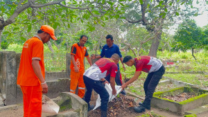 Polsek Kepulauan Seribu Utara Gelar Korve Jum’at Bersih Bersama Stakeholder di Wilayah Kepulauan Seribu Utara