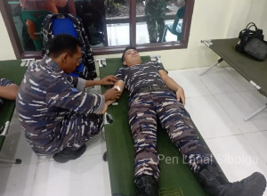 Lanal Sibolga Ikuti Donor Darah Bakti Sosial Kesehatan Dalam Rangka HUT Ke 80 TNI Tahun 2025
