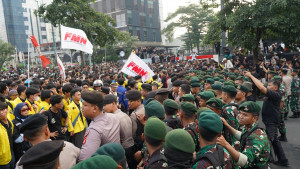 Kodam Jaya Perkuat Polda Metro, Aksi Demo BEM UI Berjalan Aman dan Lancar