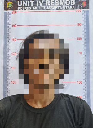 Polres Metro Jakarta Utara  Tangkap Tiga Pelaku Bajilo, Kasus Pencurian Besi yang Viral di Medsos