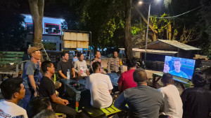Nobar Piala Dunia 2026 di Pulau Pari, Polisi dan Warga Perkuat Kebersamaan Sambil Jaga Kamtibmas