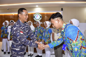 Wakasat Tinjau Fasilitas Strategis Kodaeral X, Perkuat Kesiapan TNI AL Diujung Timur NKRI