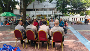 Jumat Curhat di Pulau Pramuka, Kapolres Kepulauan Seribu Perkuat Kemitraan Warga Lewat Jaga Jakarta On The Spot