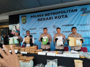 Polres Metro Bekasi Kota Ungkap 80 Kasus Narkotika dan Obat Berbahaya, 98 Tersangka Diamankan